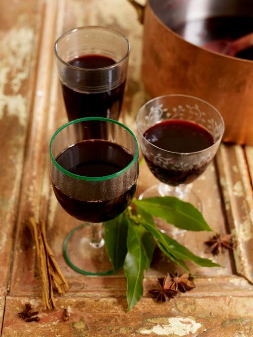 jamie-oliver-classic-christmas-cocktail-mulled-wine-kotur