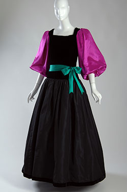 YSL_Halston_84.145.1_20070605_01_375