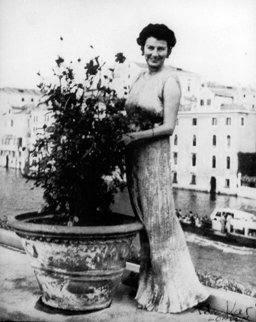 peggy-Guggenheim-dames-in-their-drawing-rooms-KOTUR-blog