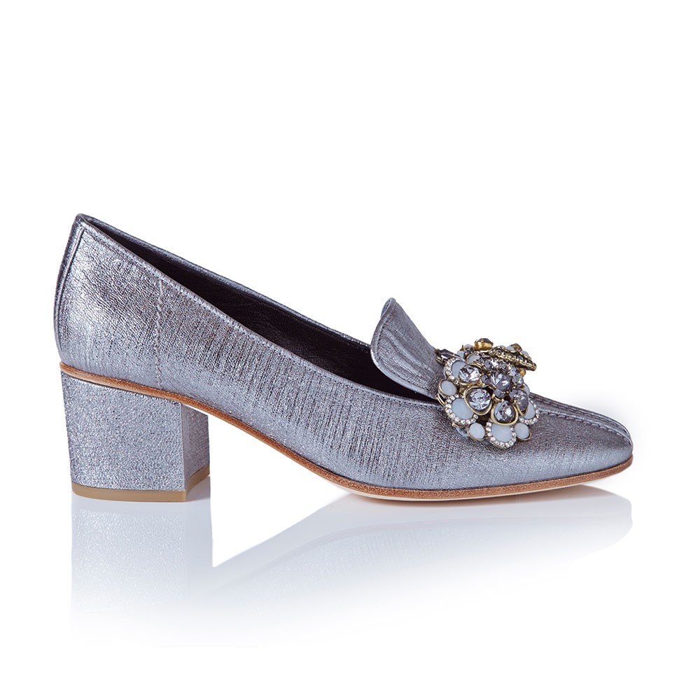 Lily Loafers in Silver. Leather shoes with Embellishments